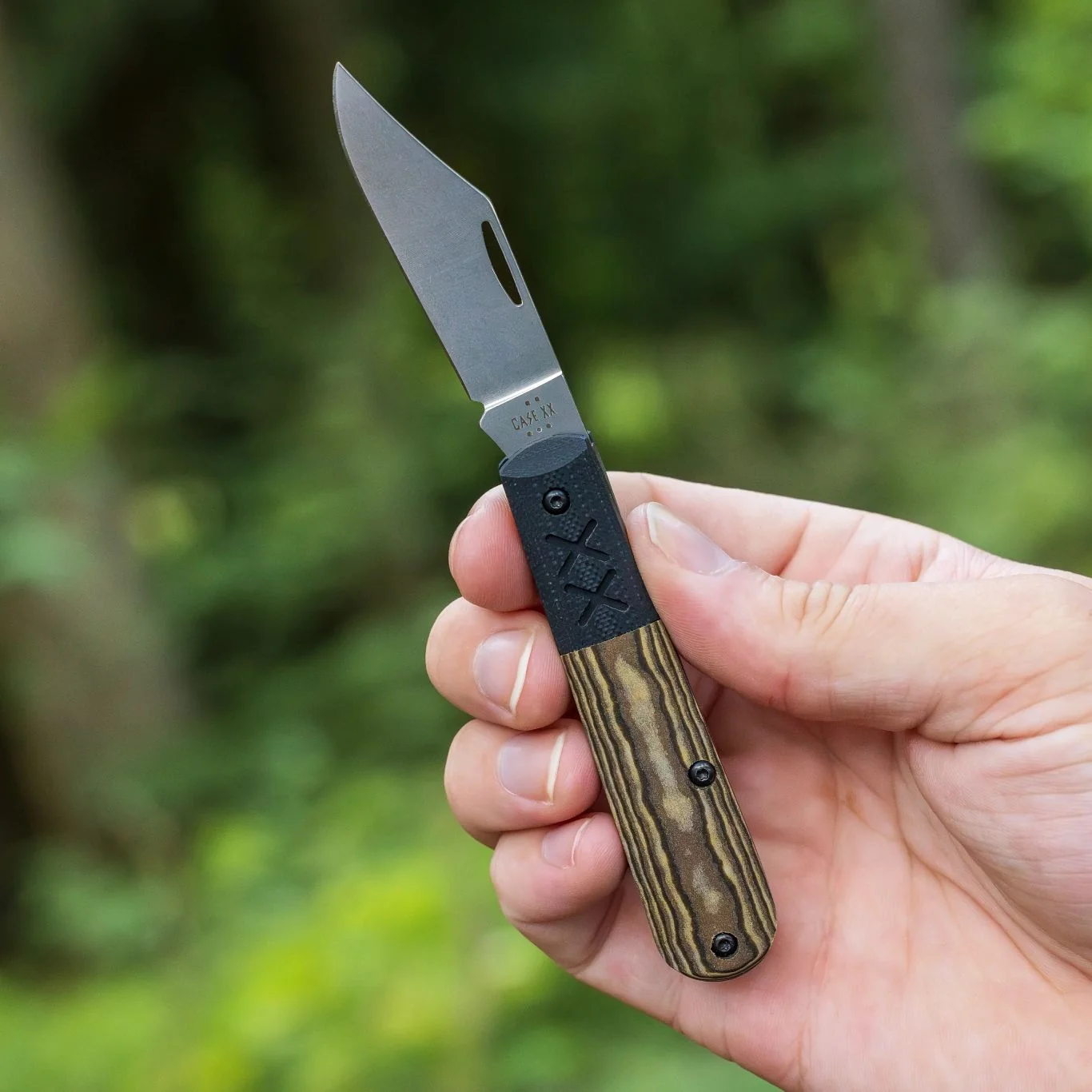 Crossroads™ Smooth Luna Richlite® w/Black G-10 XR Barlow