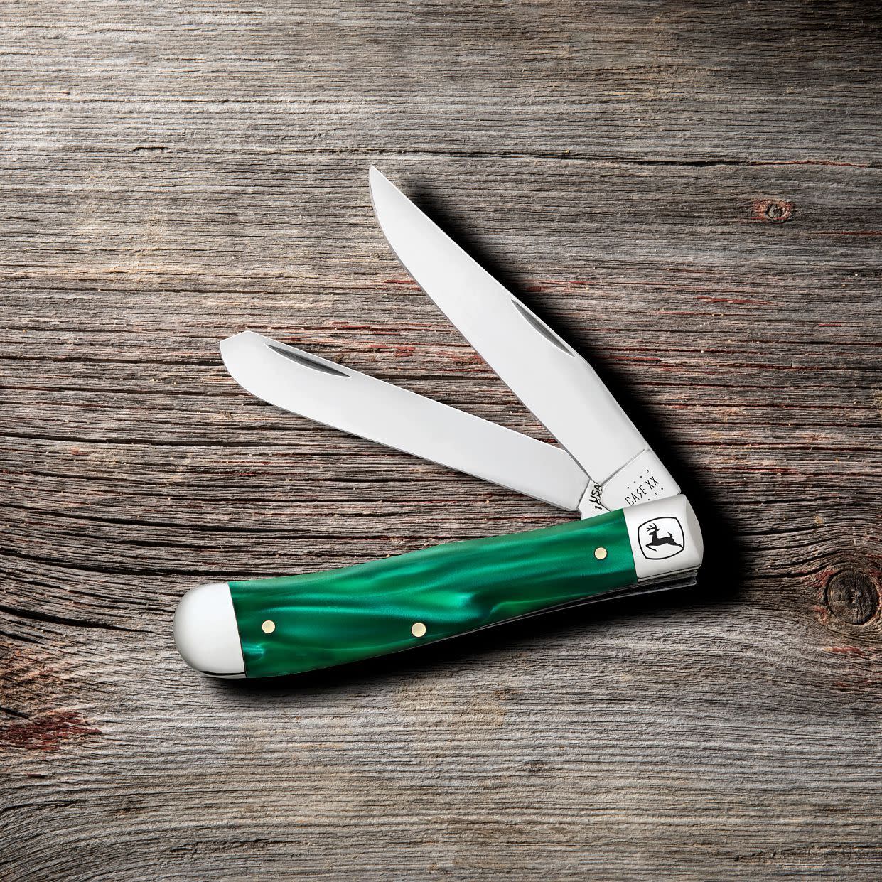 John Deere Smooth Green Pearl Kirinite® Trapper 2 John Deere Smooth Green Pearl Kirinite® Trapper