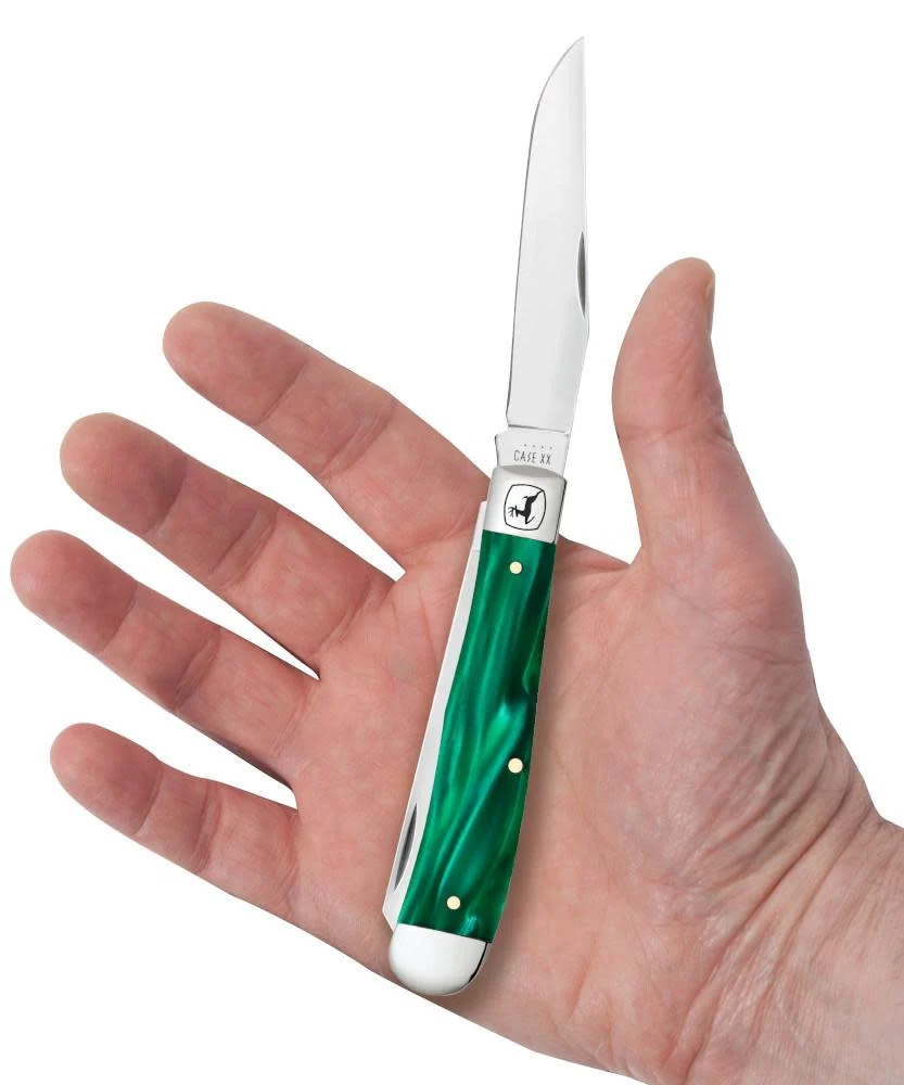 John Deere Smooth Green Pearl Kirinite® Trapper 6 John Deere Smooth Green Pearl Kirinite® Trapper
